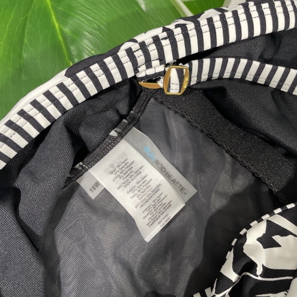 NEW Bleu Rod Beattie‎ [ 16W ] Tropical Oasis One Piece Swimsuit Black White - Picture 9 of 12